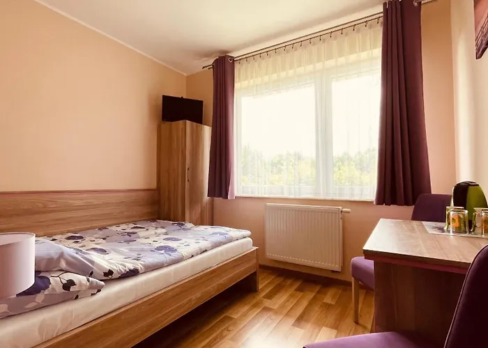 فندق مبيت وإفطار Faro Jastrzębia Góra